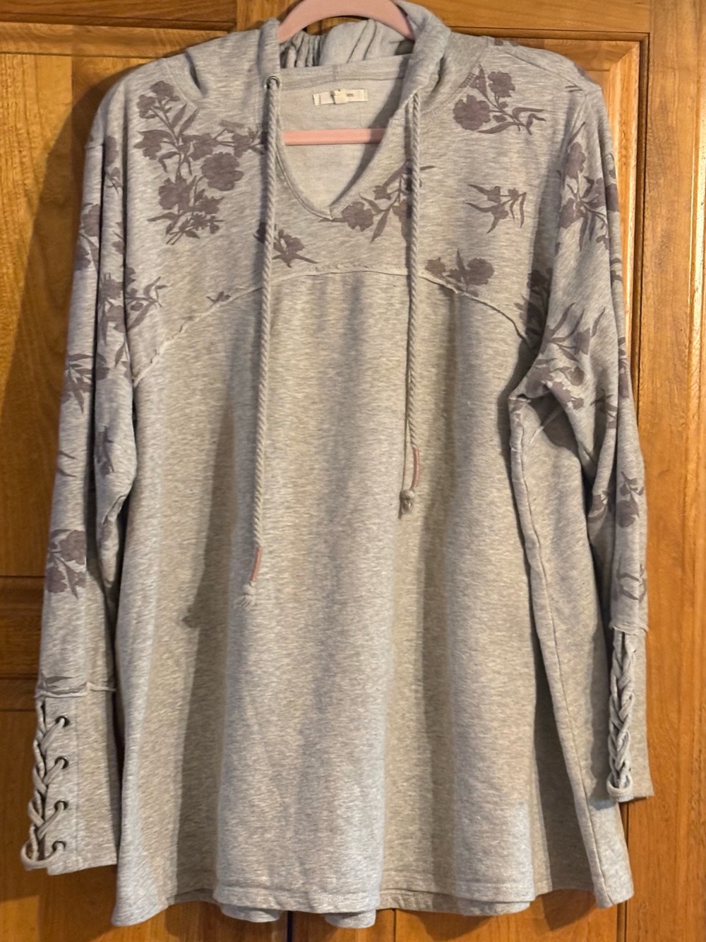 Maurices Light Gray Floral Hoodie 2X